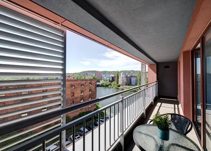 Live & Travel Apartments - Waterlane Island